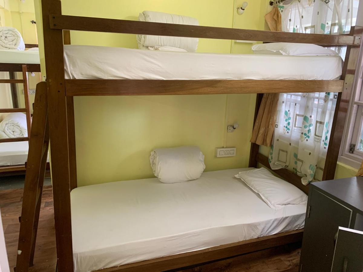 Hideout Backpackers Hostel Darjeeling  Exterior photo